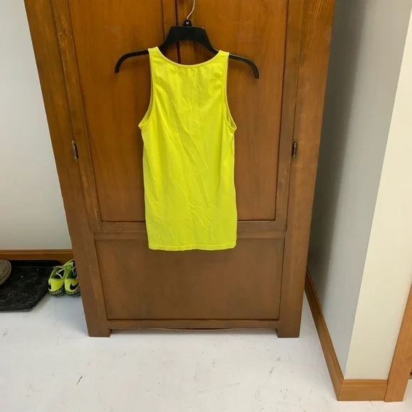 Aeropostle seamless tank top M/L 15-16 pit pit length 26 in neon yellow - Picture 3 of 3
